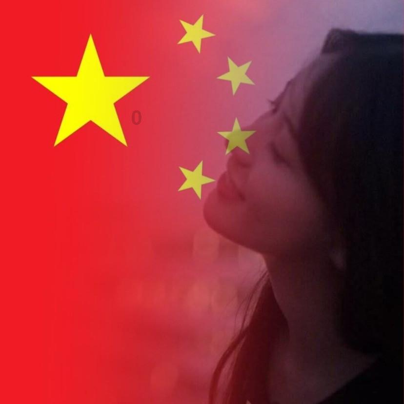 TVB视后今年无剧可拍，被发现带着两个“女儿”到《狂飙》拍摄地