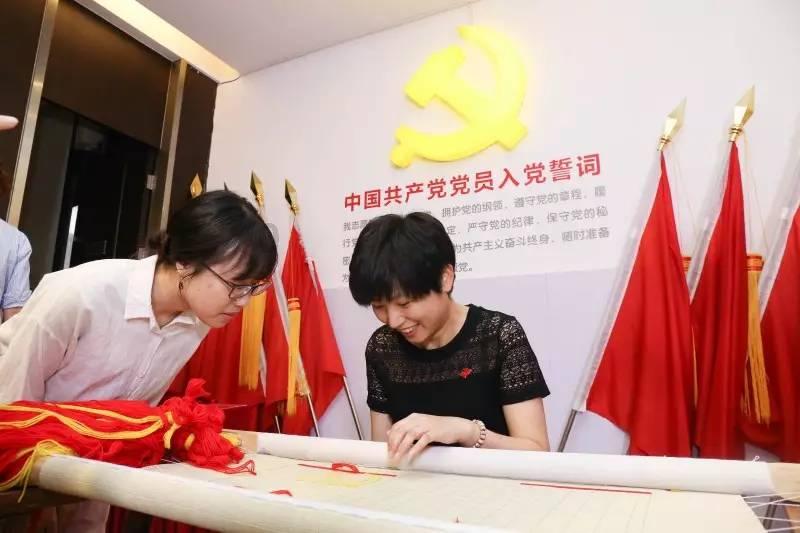 万物云:2023年半年度利润分配以股代息方案实施,发行约276.87万股代息股份