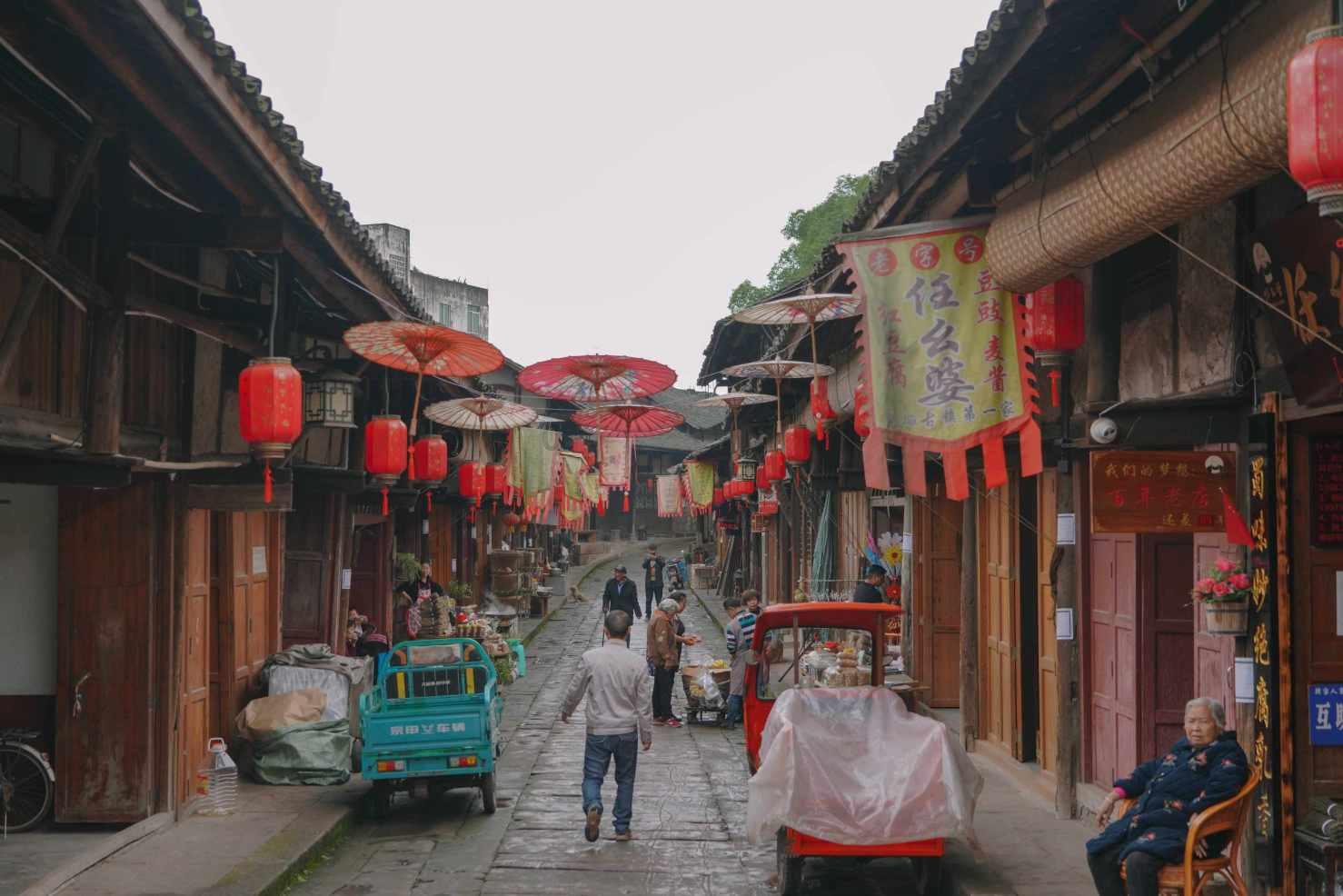 破碎的雕像